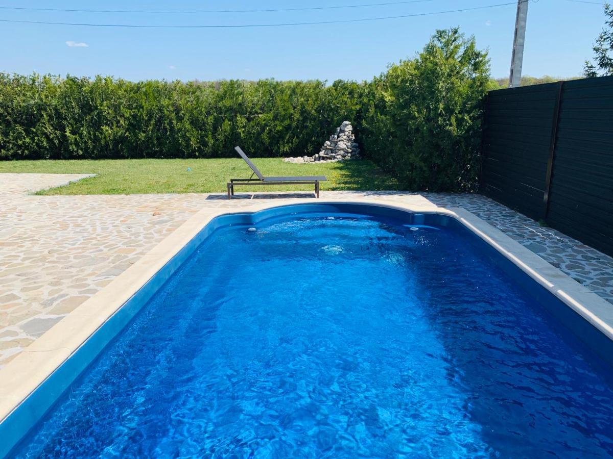Luxury 3 Bedroom Pool Villa Gulia Экстерьер фото